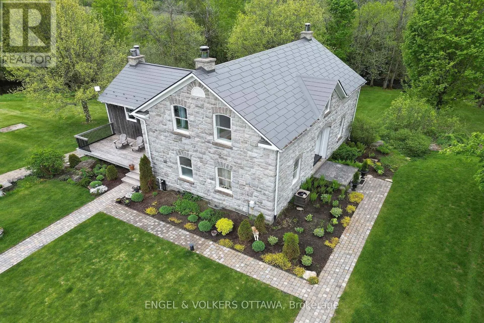 3000/2980 ROGER STEVENS DRIVE
