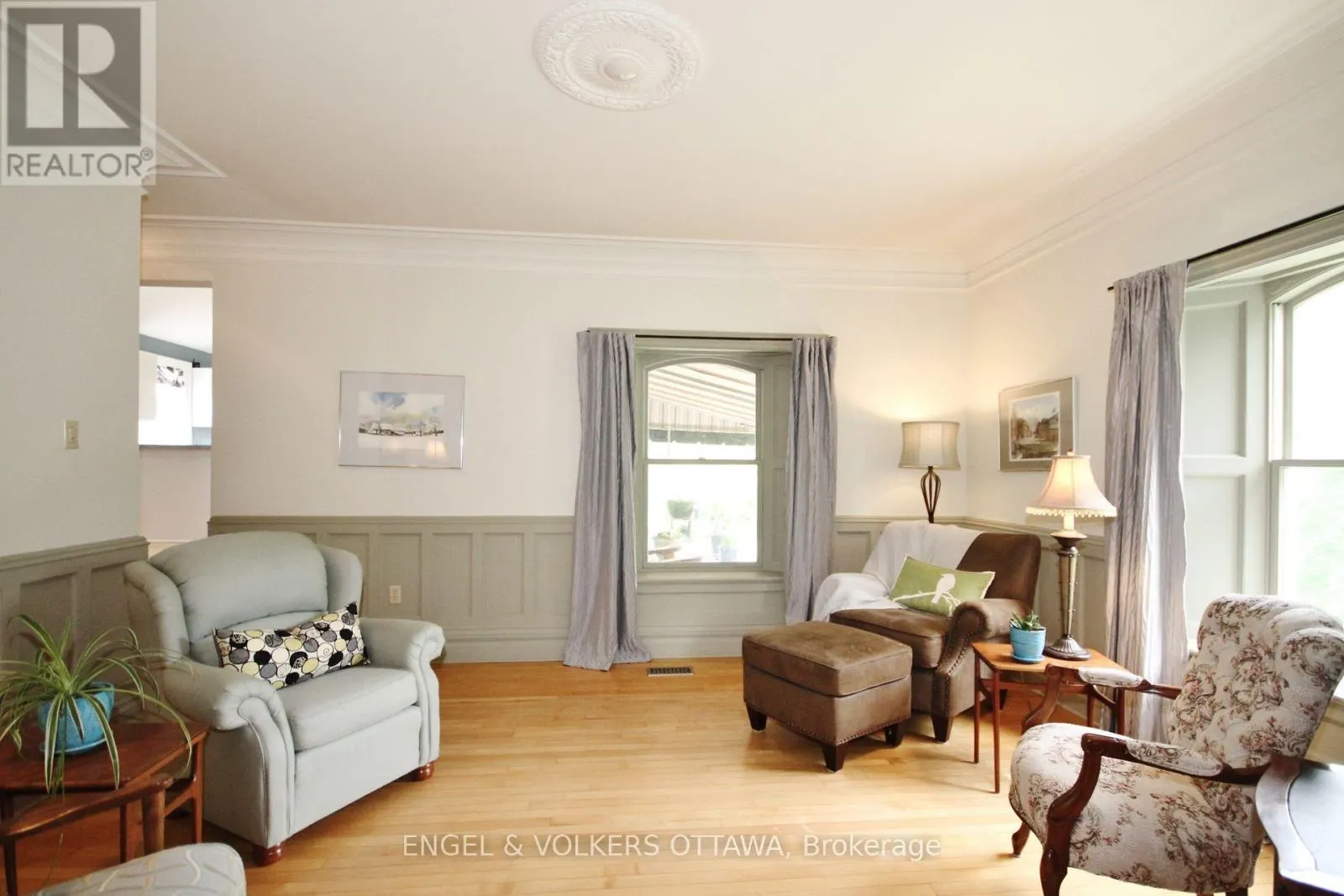 3000/2980 ROGER STEVENS DRIVE