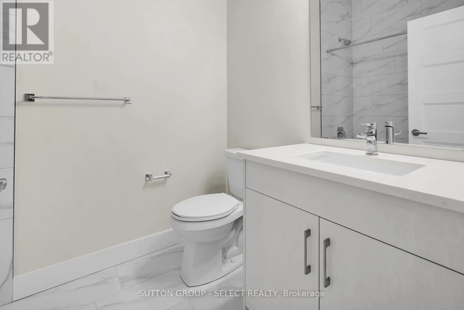 10 - 7966 FALLON DRIVE, #10