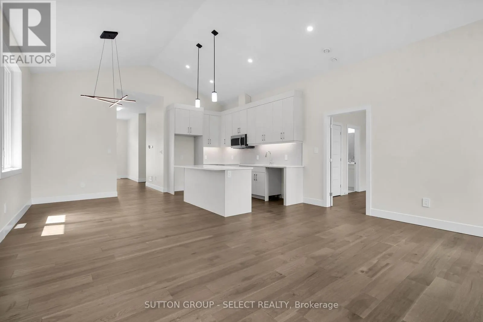 10 - 7966 FALLON DRIVE, #10