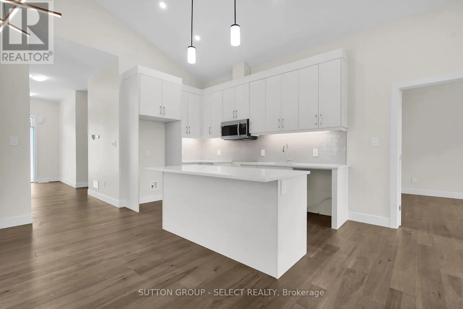 10 - 7966 FALLON DRIVE, #10