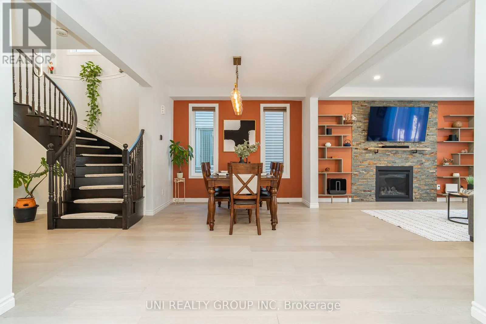 309 PROXIMA TERRACE