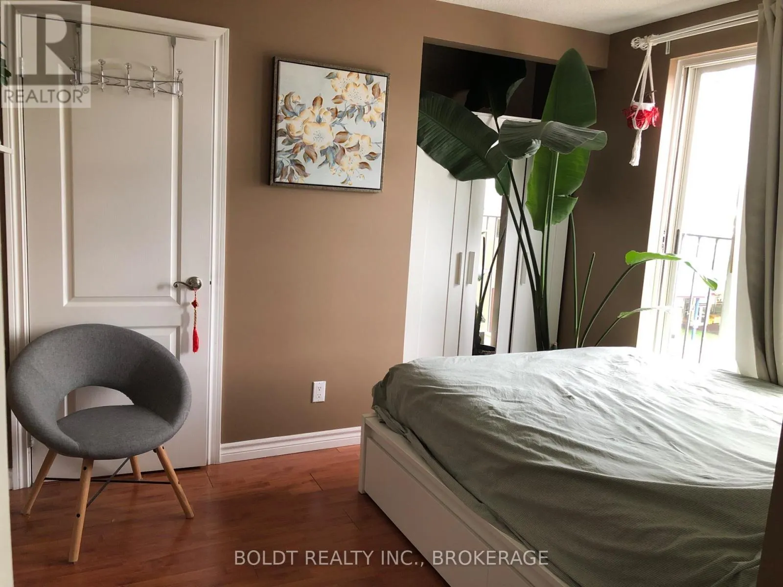 135 JAMES ST S 304 STREET