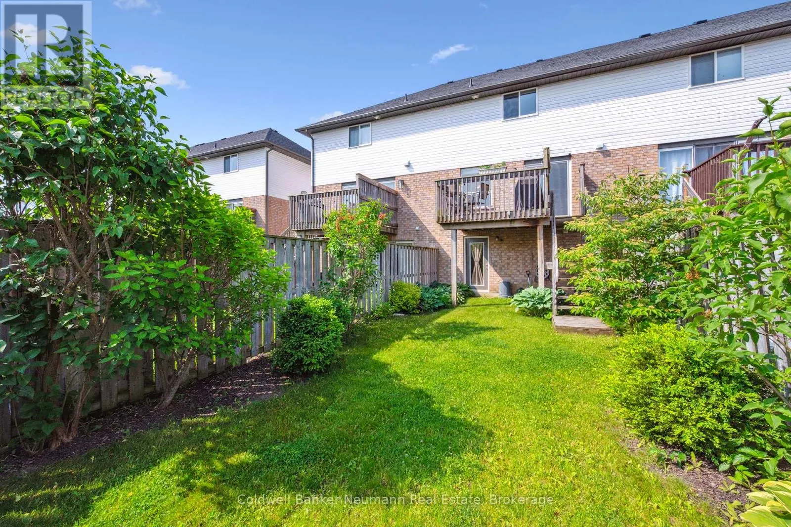 60 HASLER CRESCENT