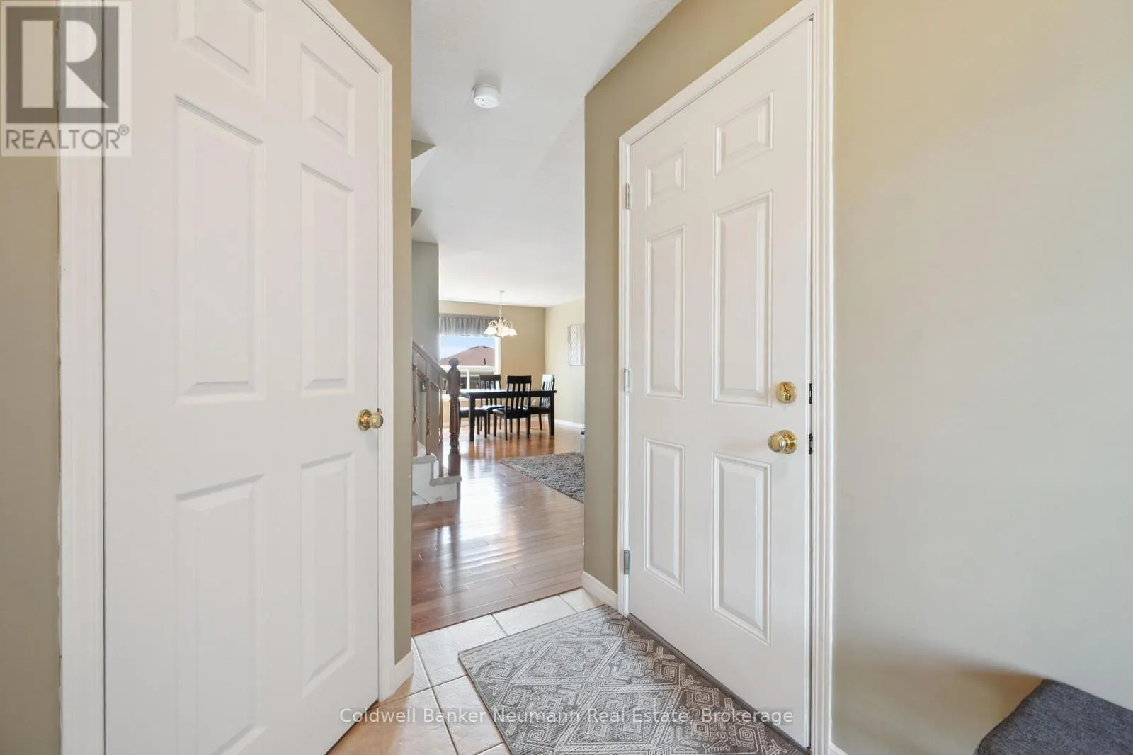 60 HASLER CRESCENT