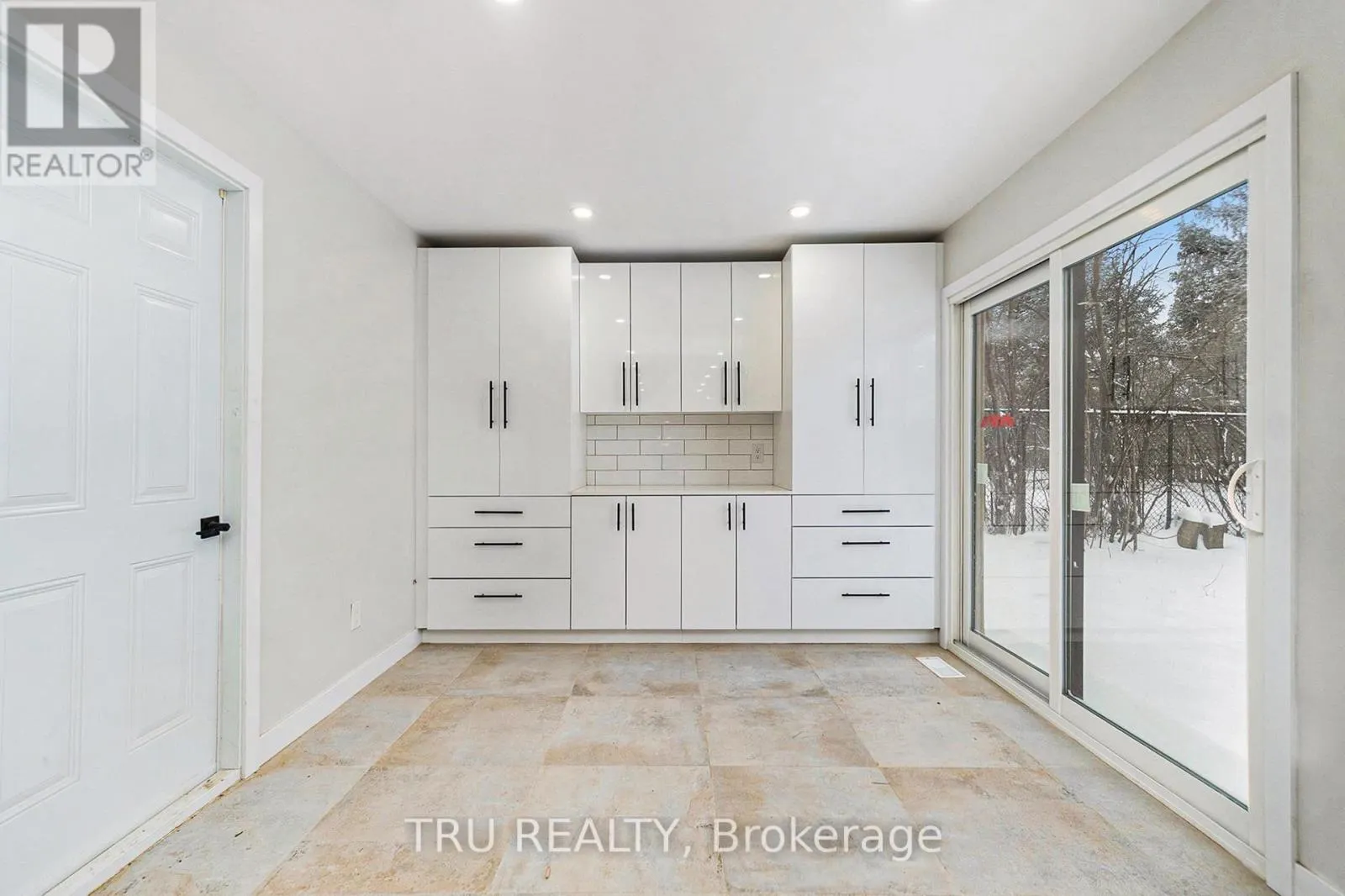 39 SUNNYCREST DRIVE