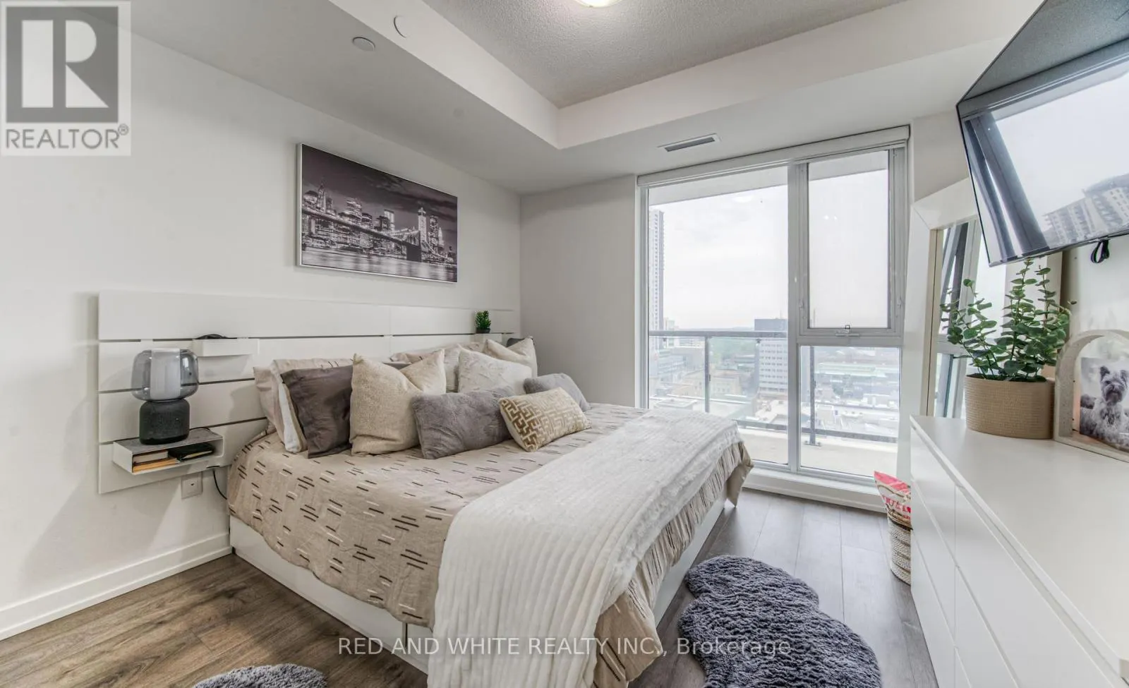 1308 - 55 DUKE STREET W