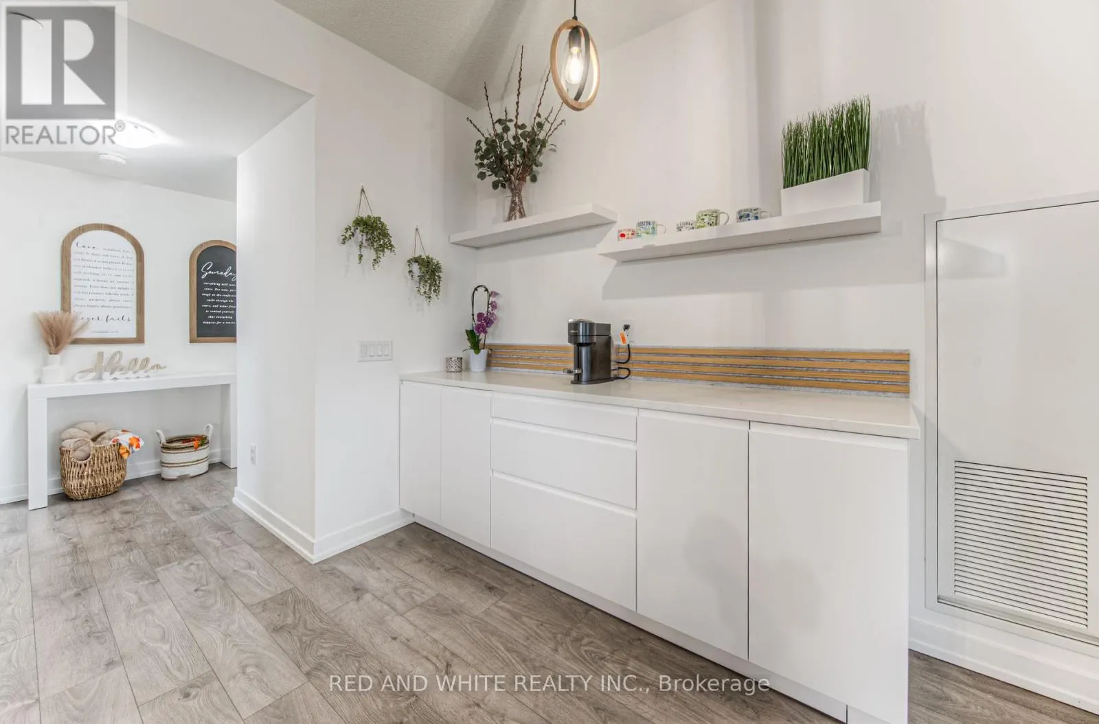 1308 - 55 DUKE STREET W