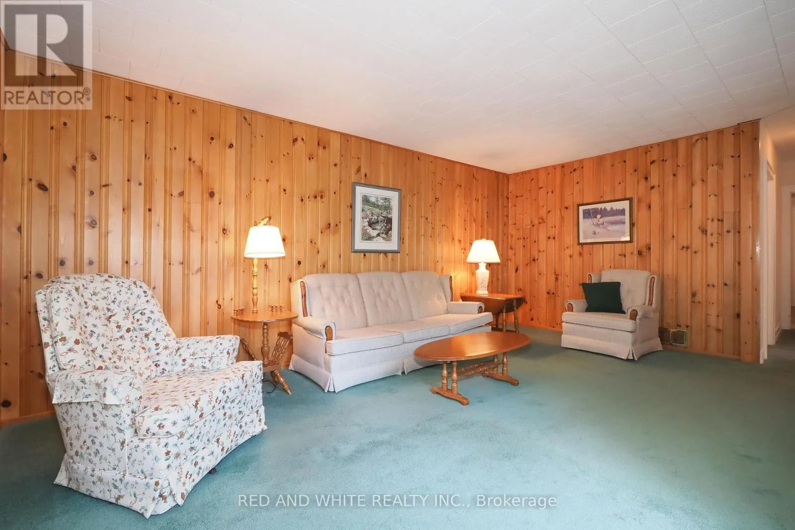 111 NORTH DRIVE N