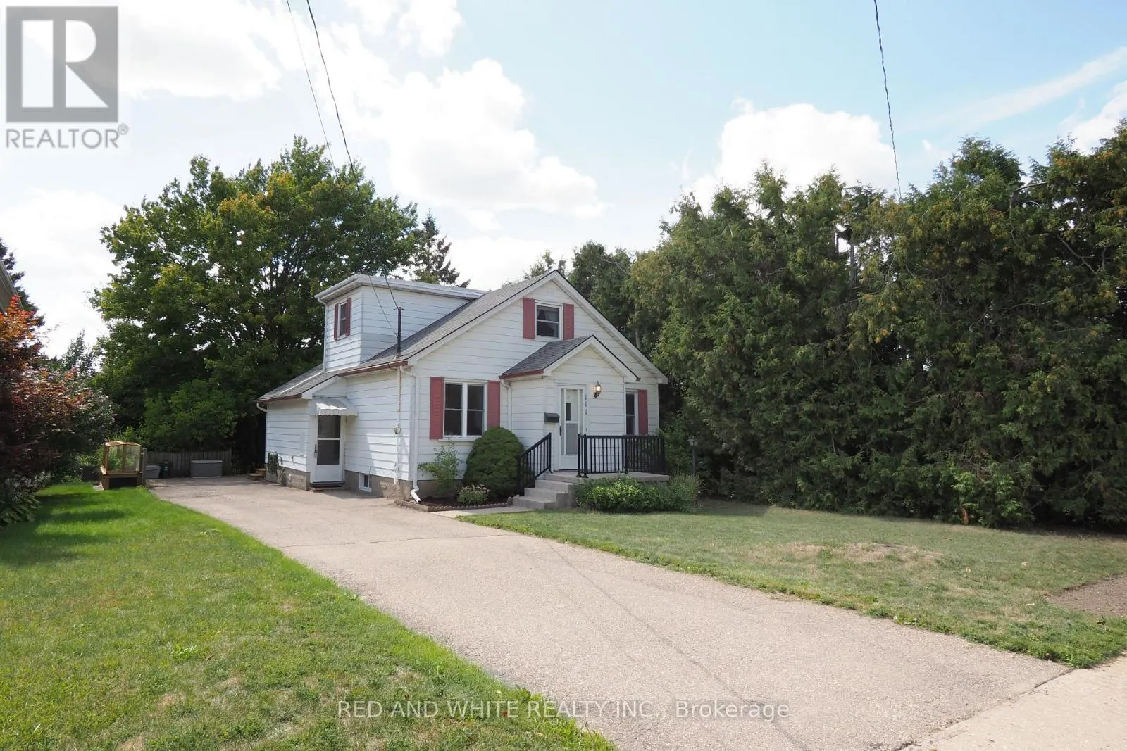 111 NORTH DRIVE N