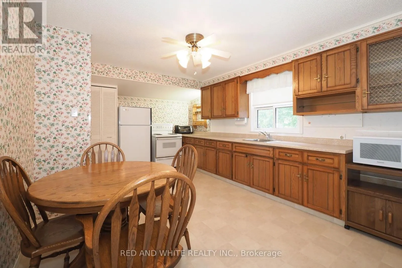 111 NORTH DRIVE N