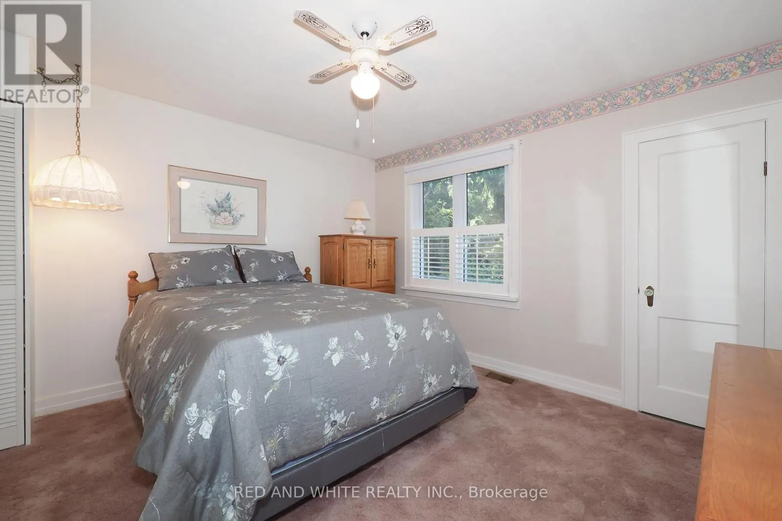 111 NORTH DRIVE N