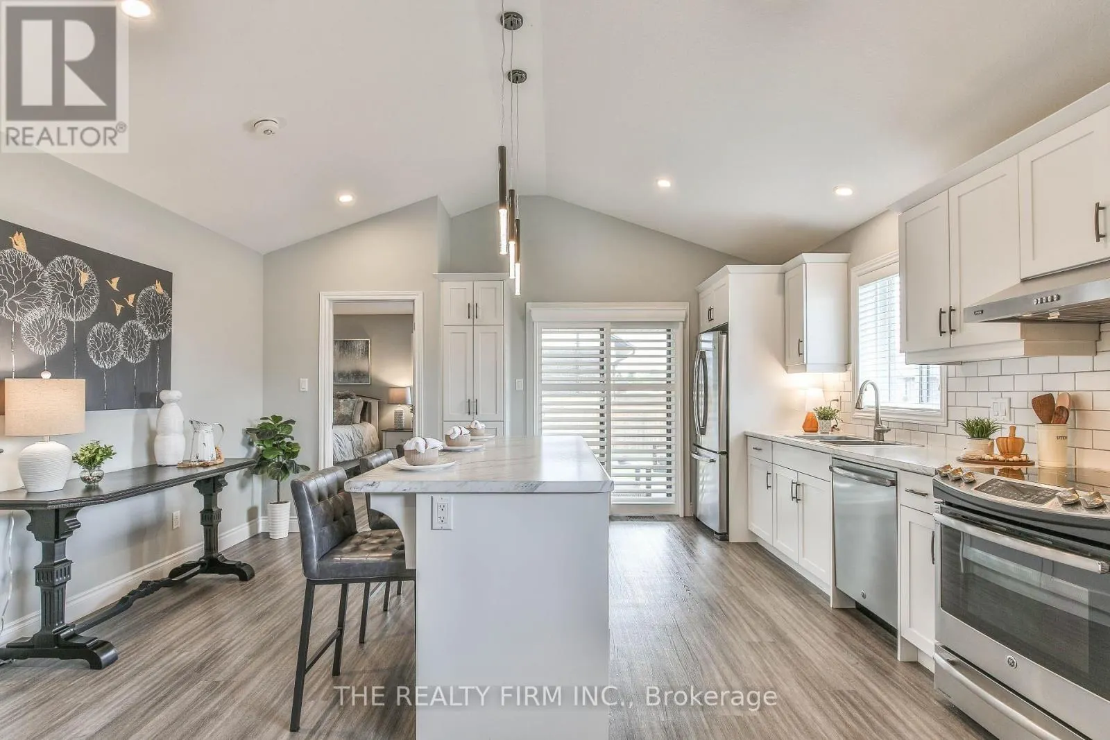 8 ROYAL DORNOCH DRIVE