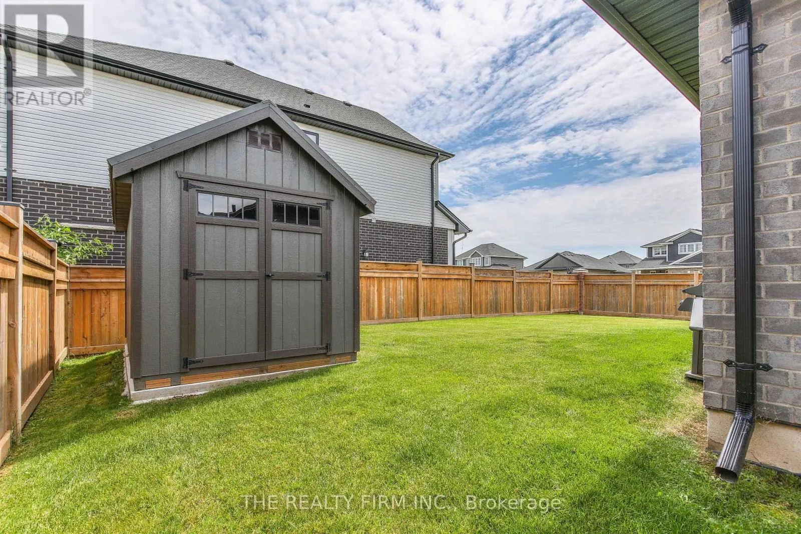 8 ROYAL DORNOCH DRIVE