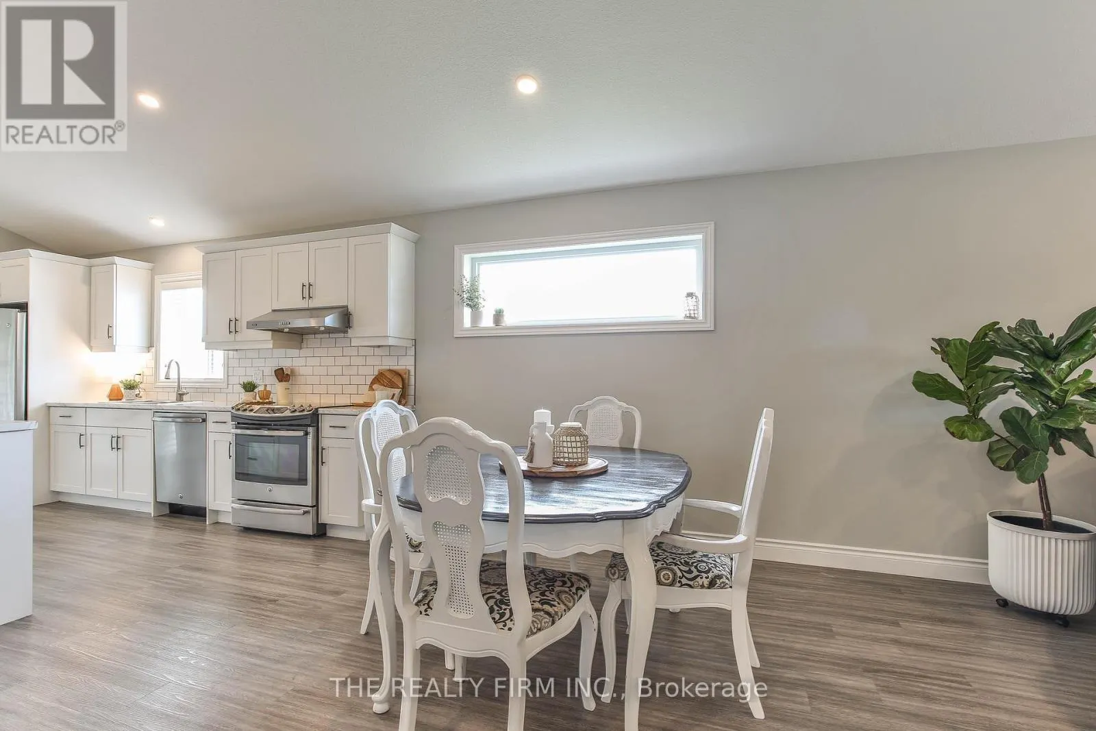 8 ROYAL DORNOCH DRIVE