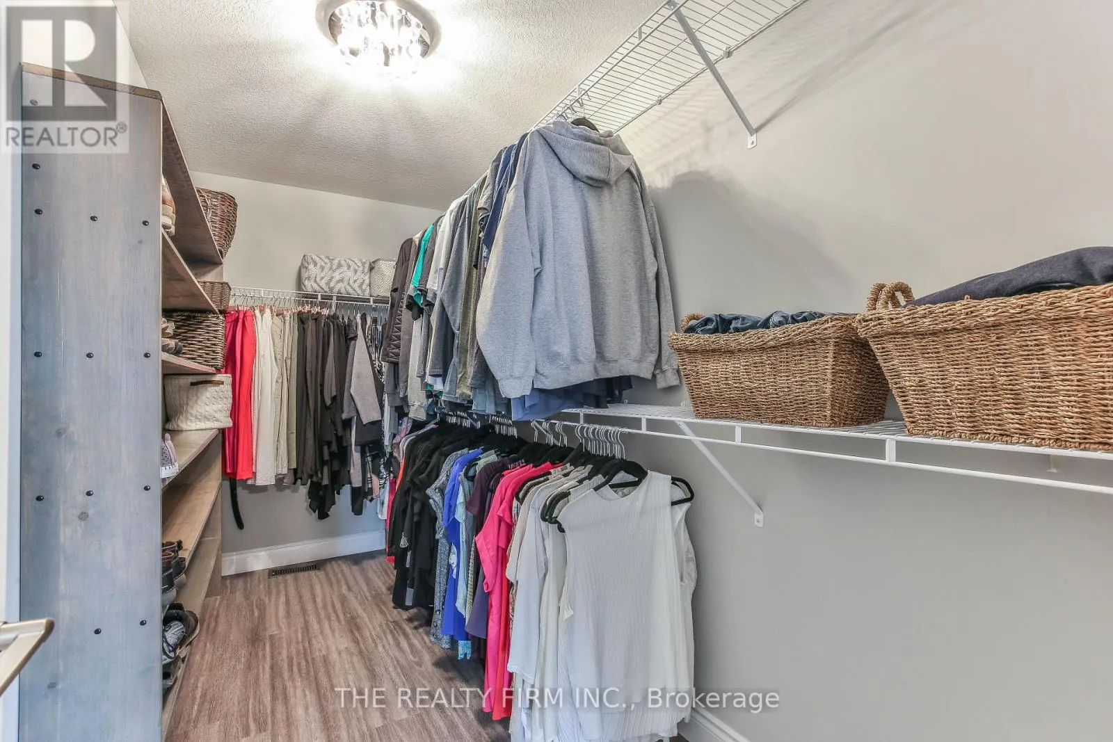 8 ROYAL DORNOCH DRIVE