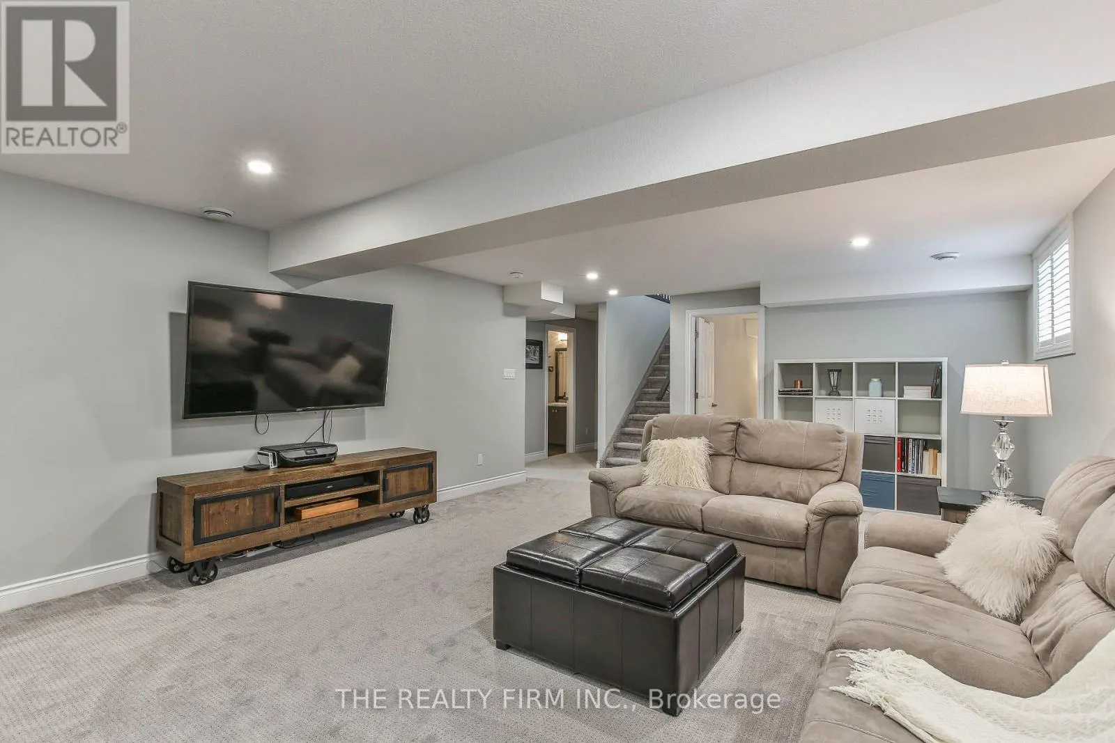8 ROYAL DORNOCH DRIVE