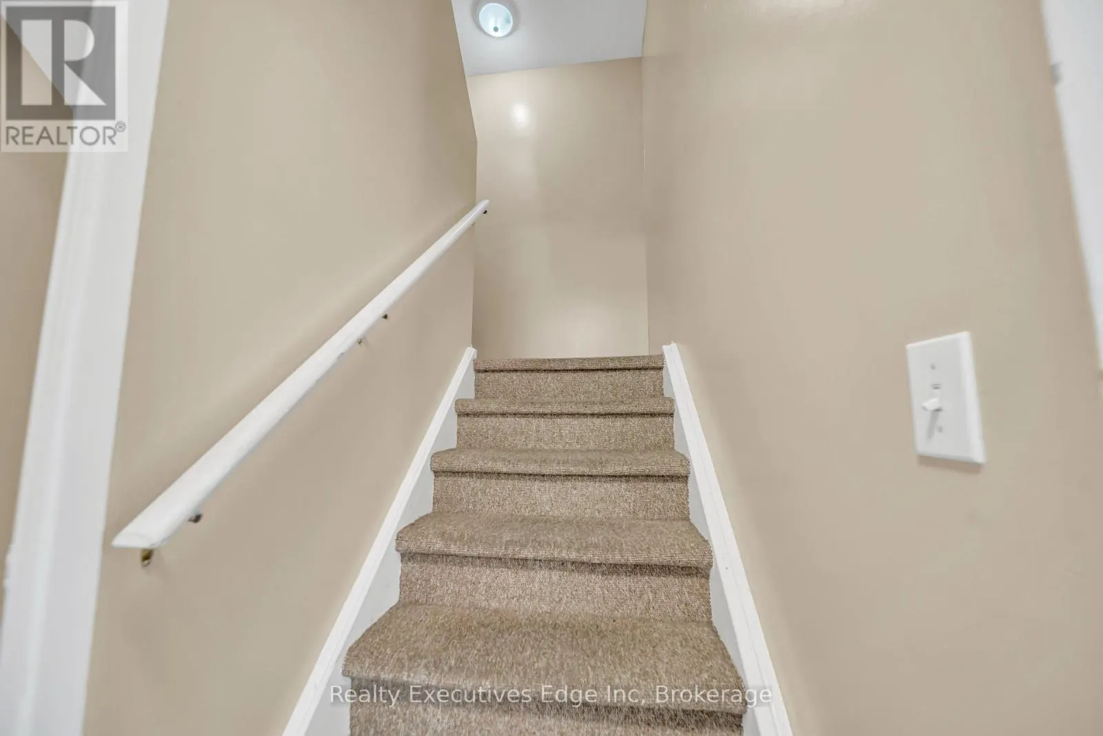 5 - 142 YORK ROAD, #5