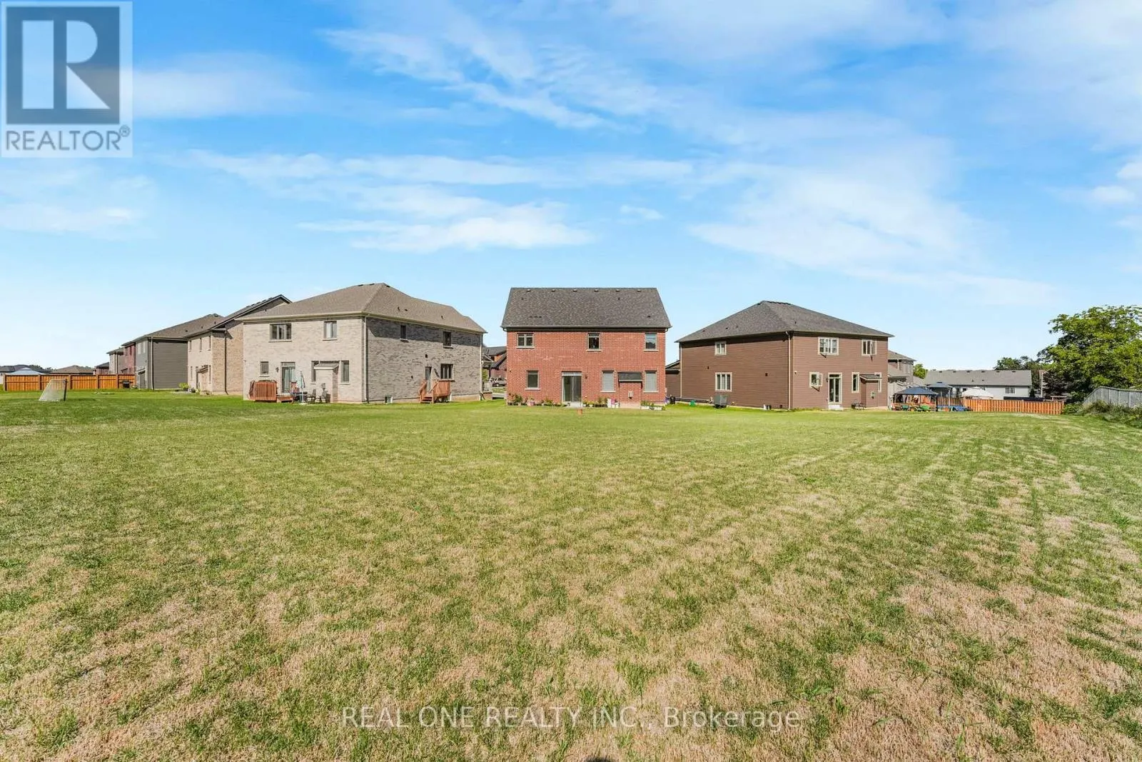 18 ORIOLE CRESCENT