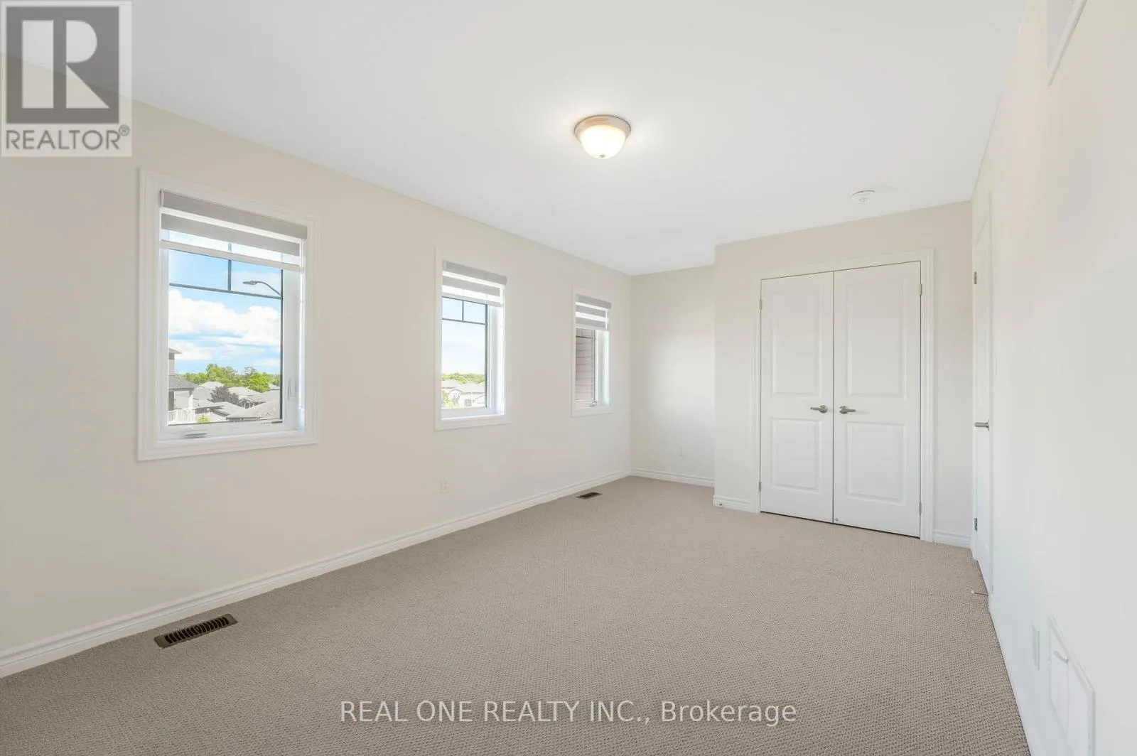 18 ORIOLE CRESCENT