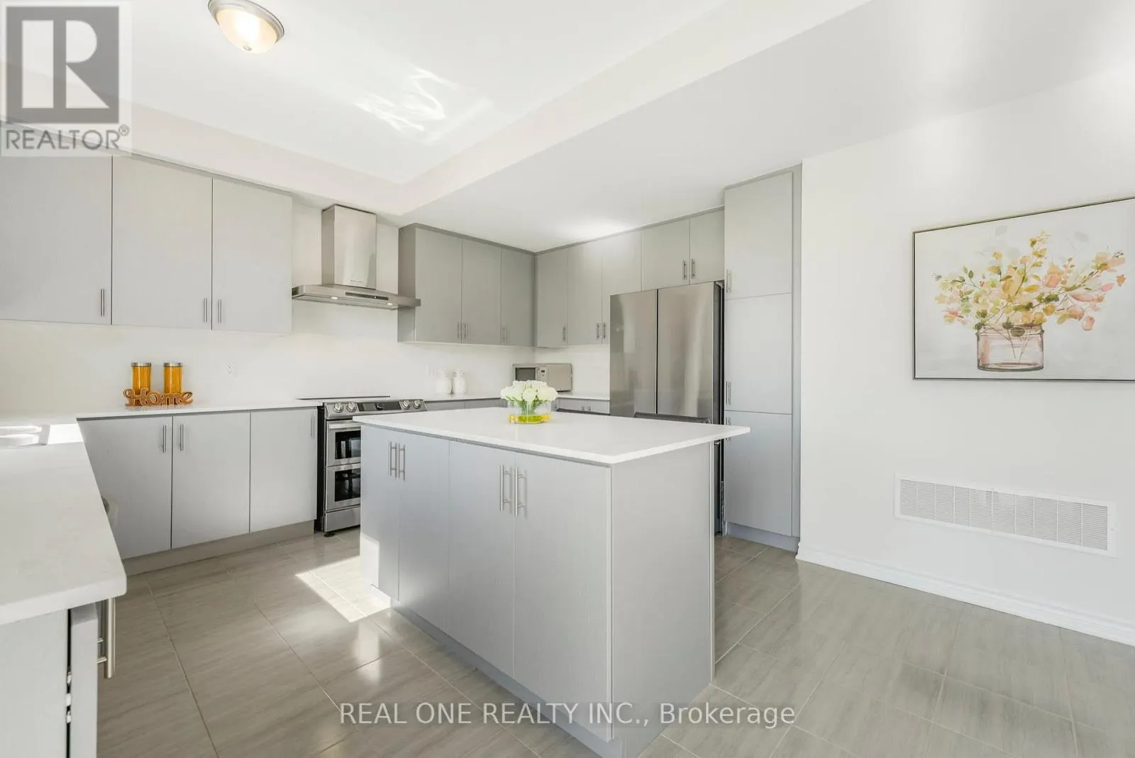18 ORIOLE CRESCENT