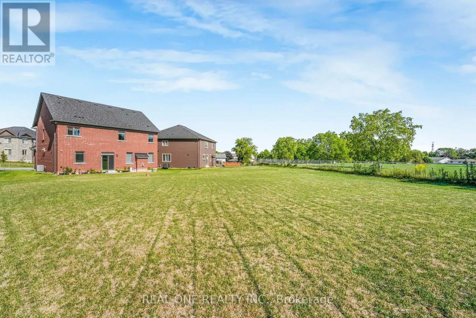 18 ORIOLE CRESCENT