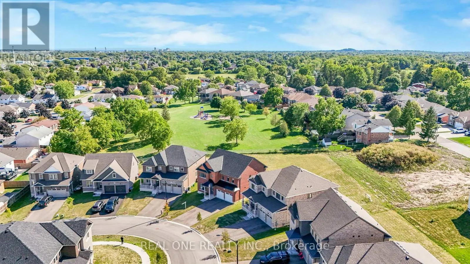 18 ORIOLE CRESCENT