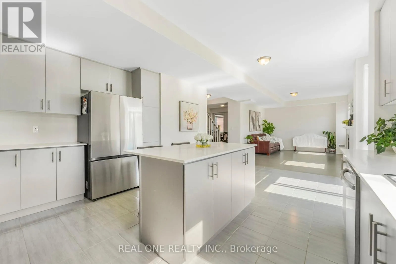 18 ORIOLE CRESCENT