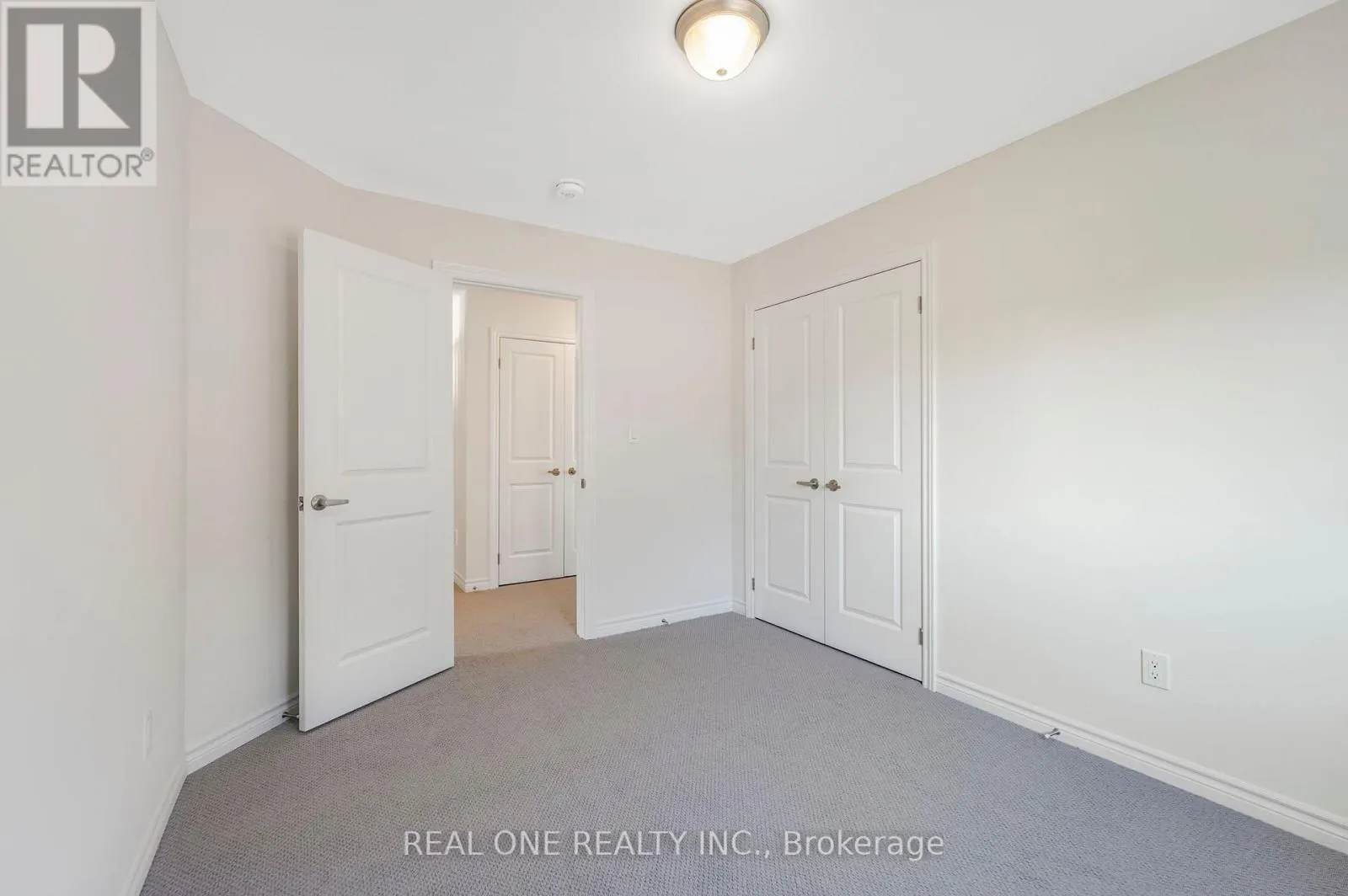 18 ORIOLE CRESCENT