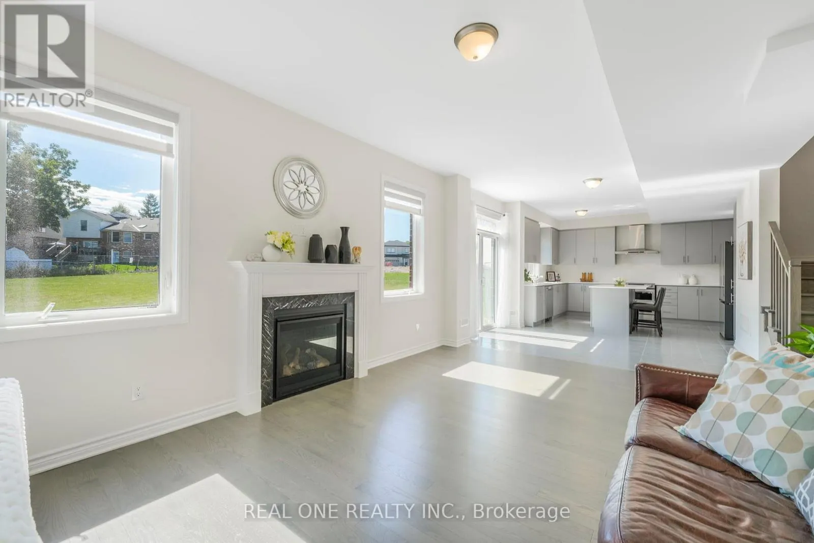 18 ORIOLE CRESCENT