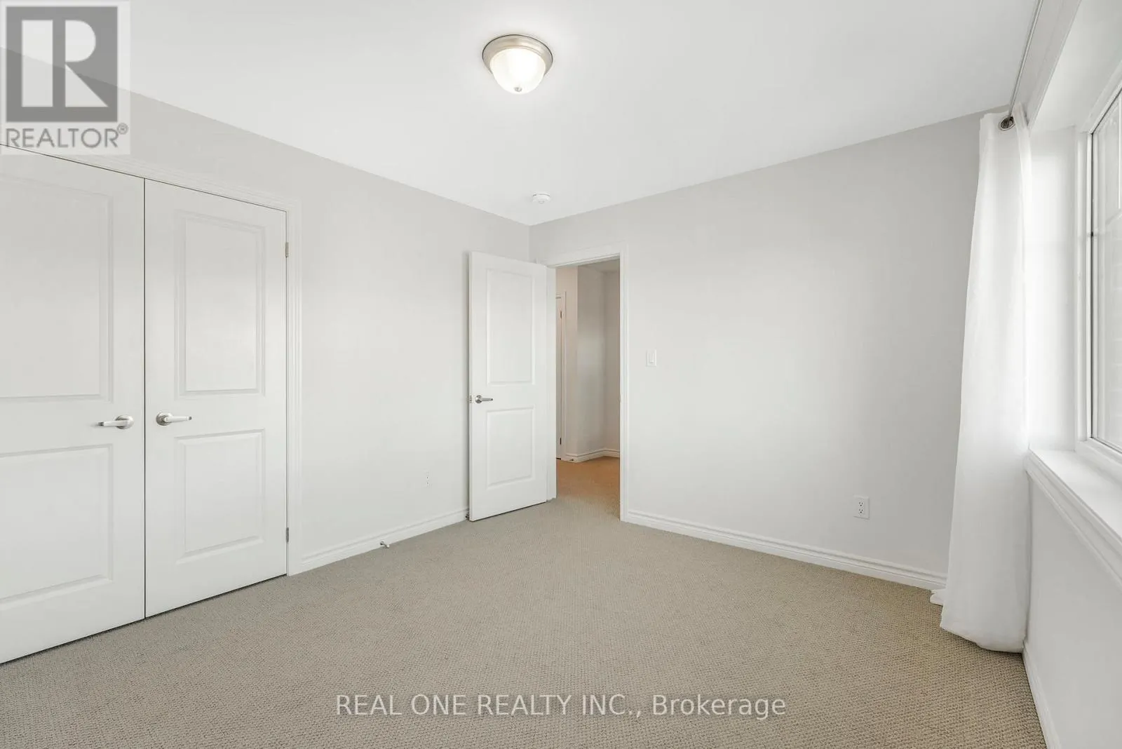 18 ORIOLE CRESCENT