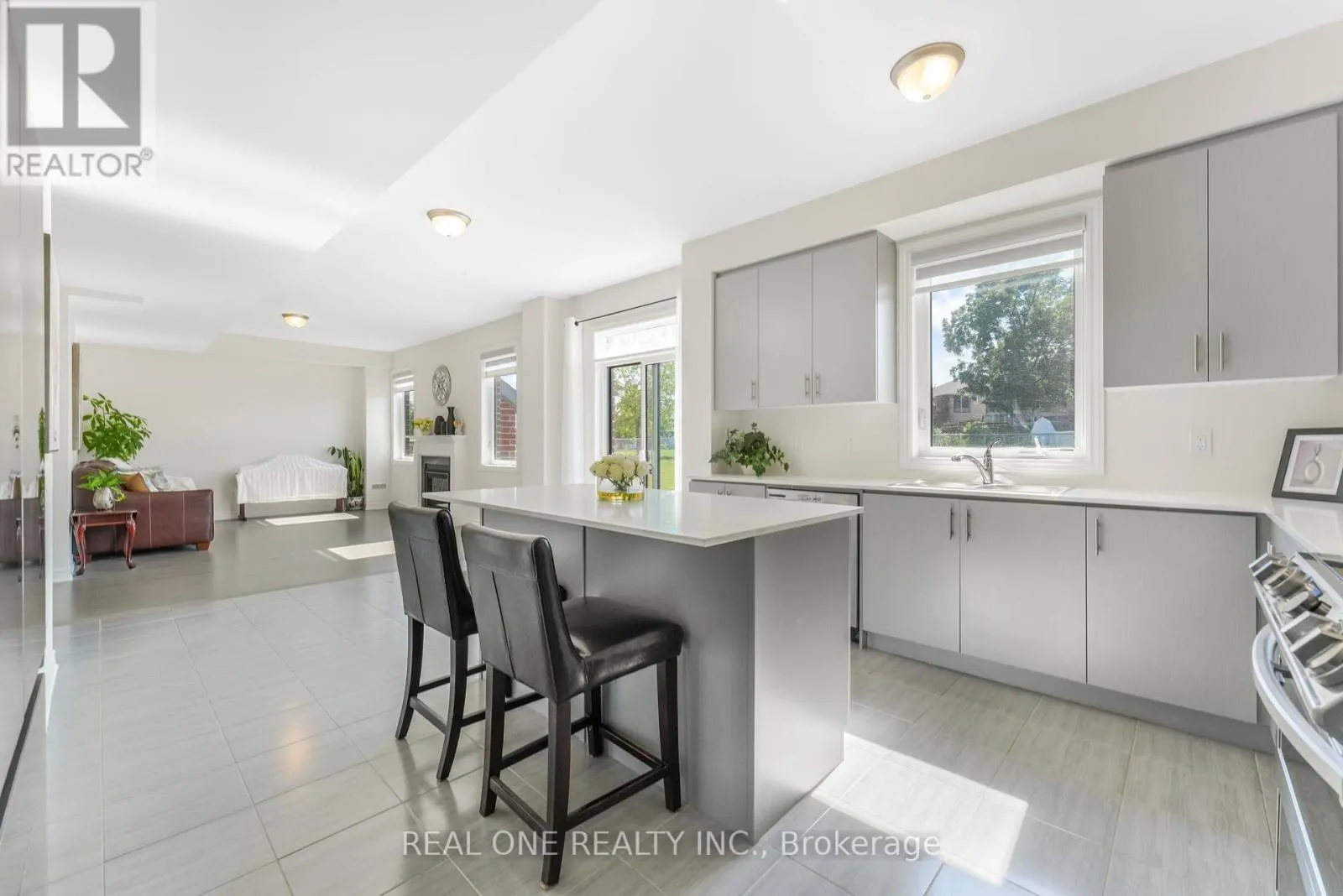 18 ORIOLE CRESCENT