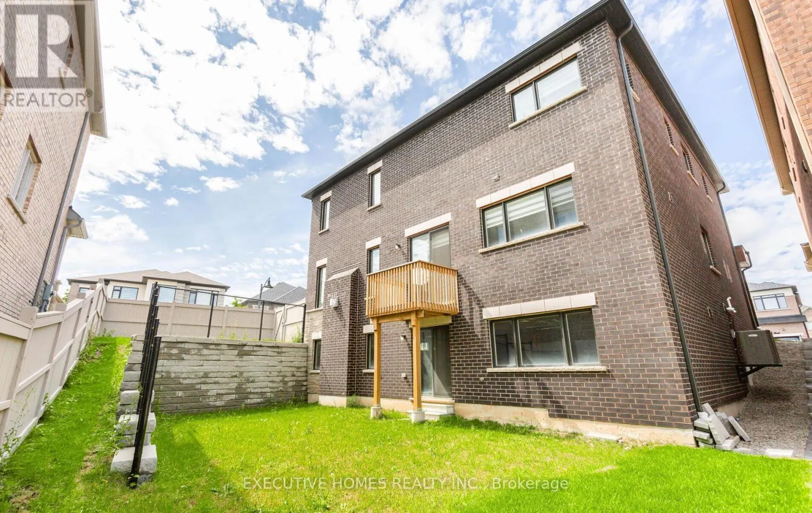 77 POND VIEW GATE