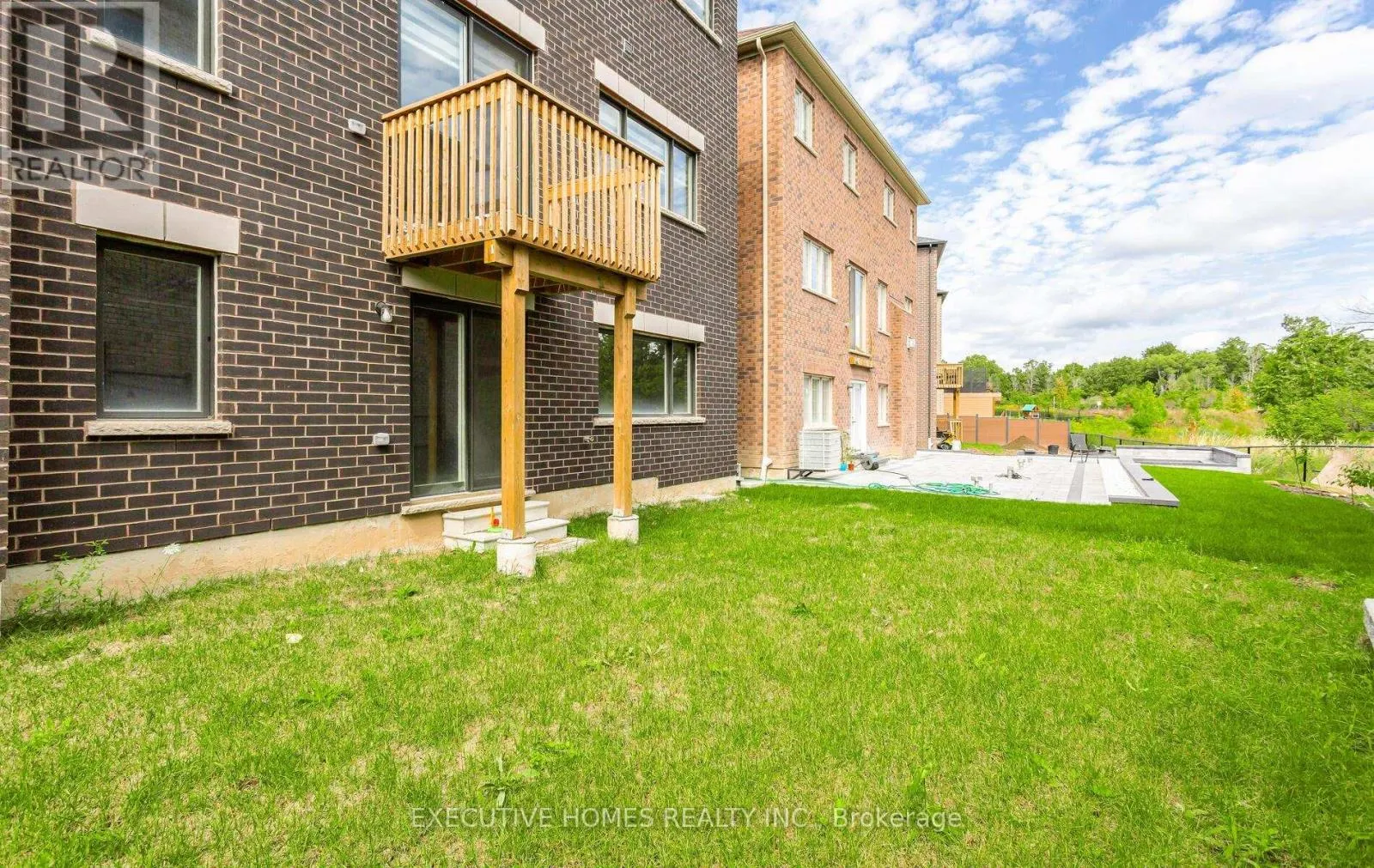 77 POND VIEW GATE