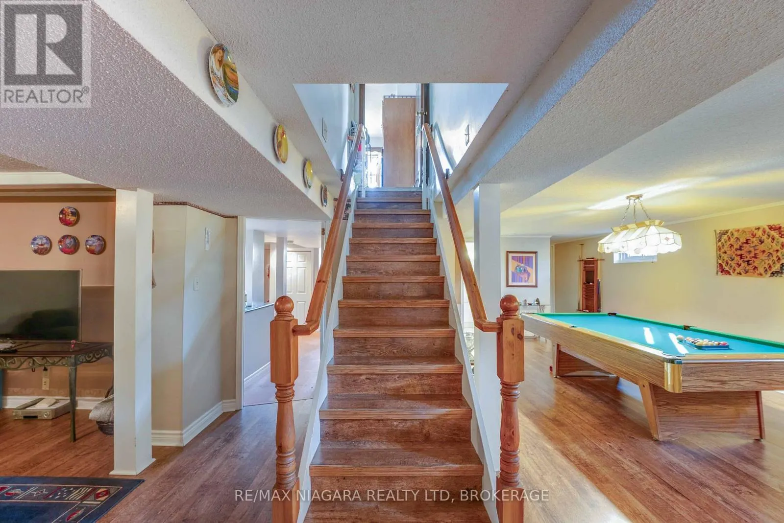 7909 SARAH STREET