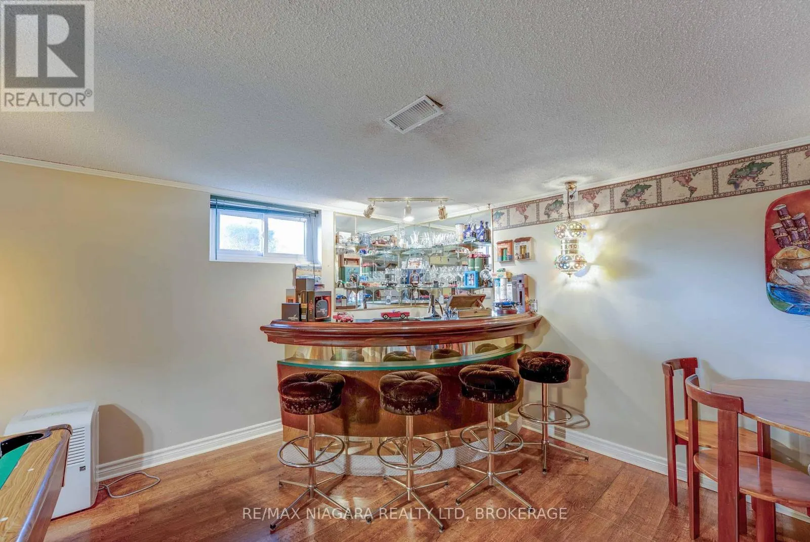 7909 SARAH STREET