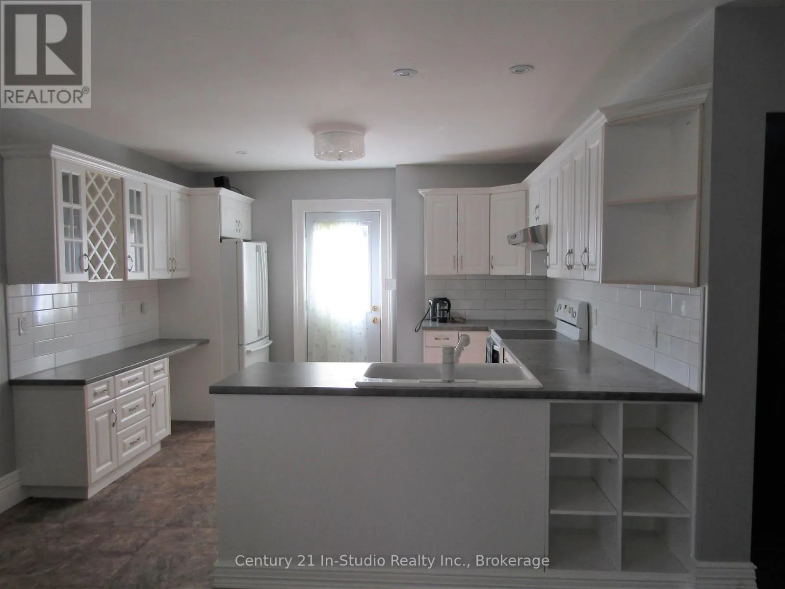 B - 316 CENTRE STREET, #B