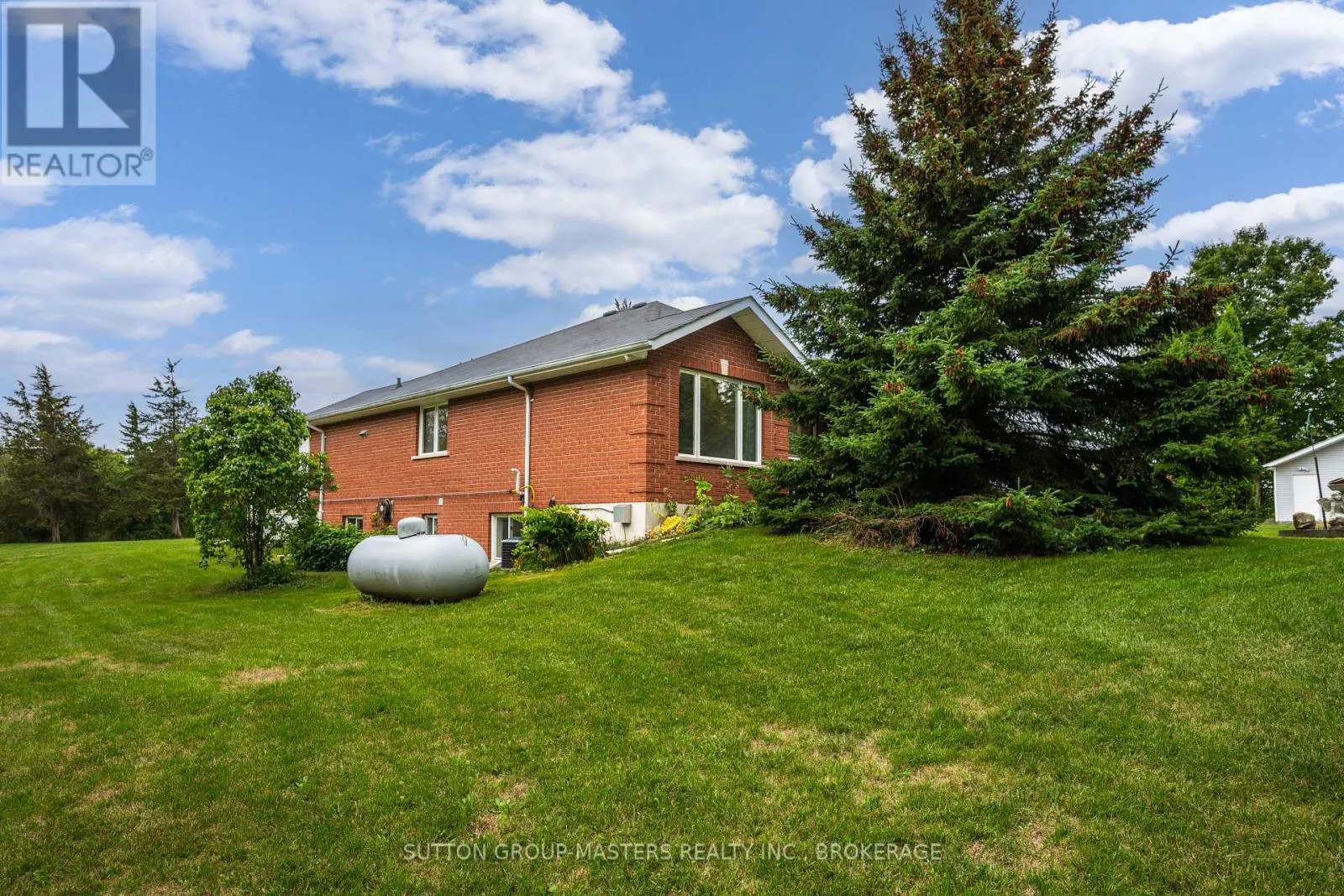 931 POWERLINE ROAD
