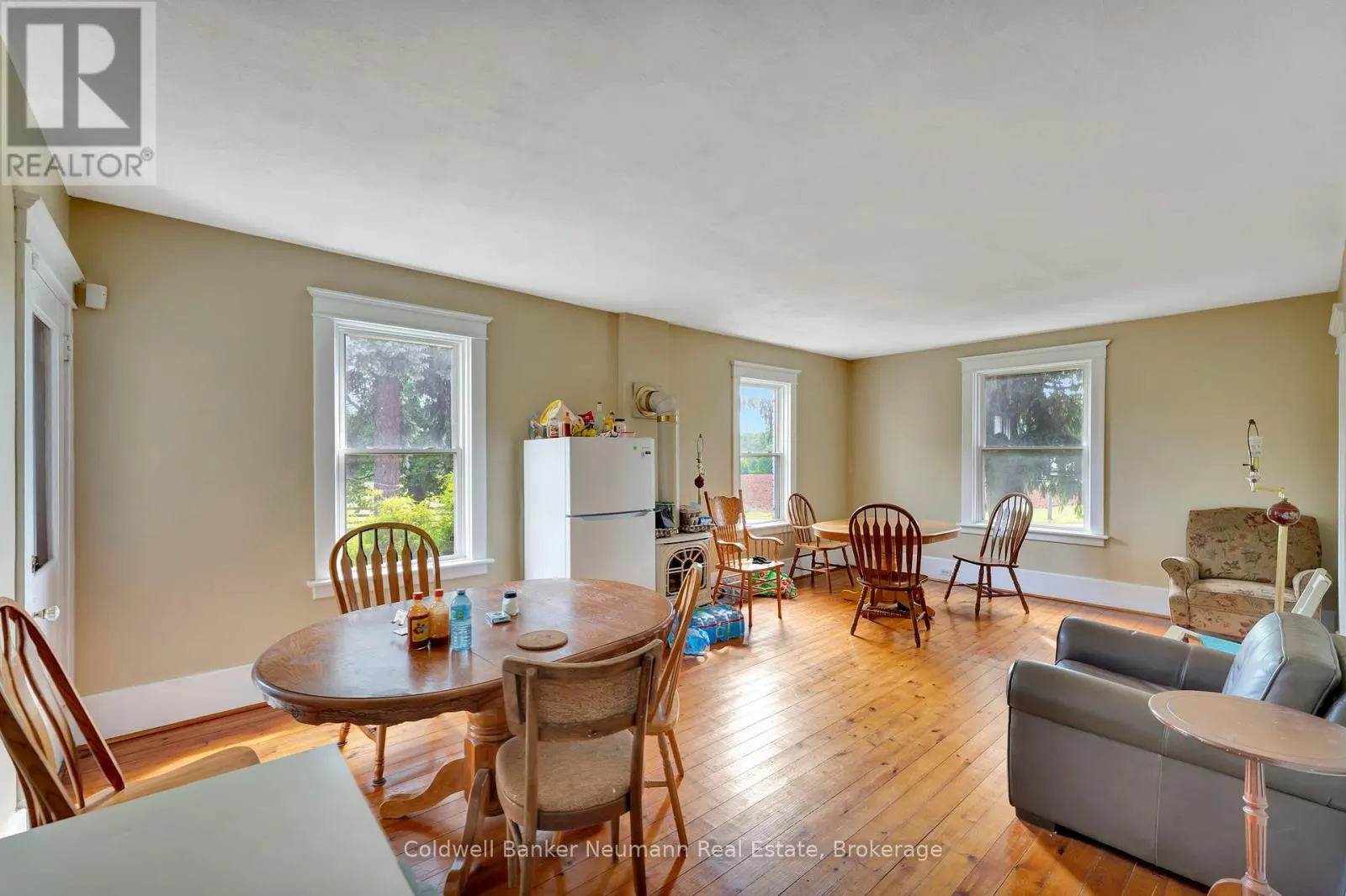 573 PARKSIDE DRIVE