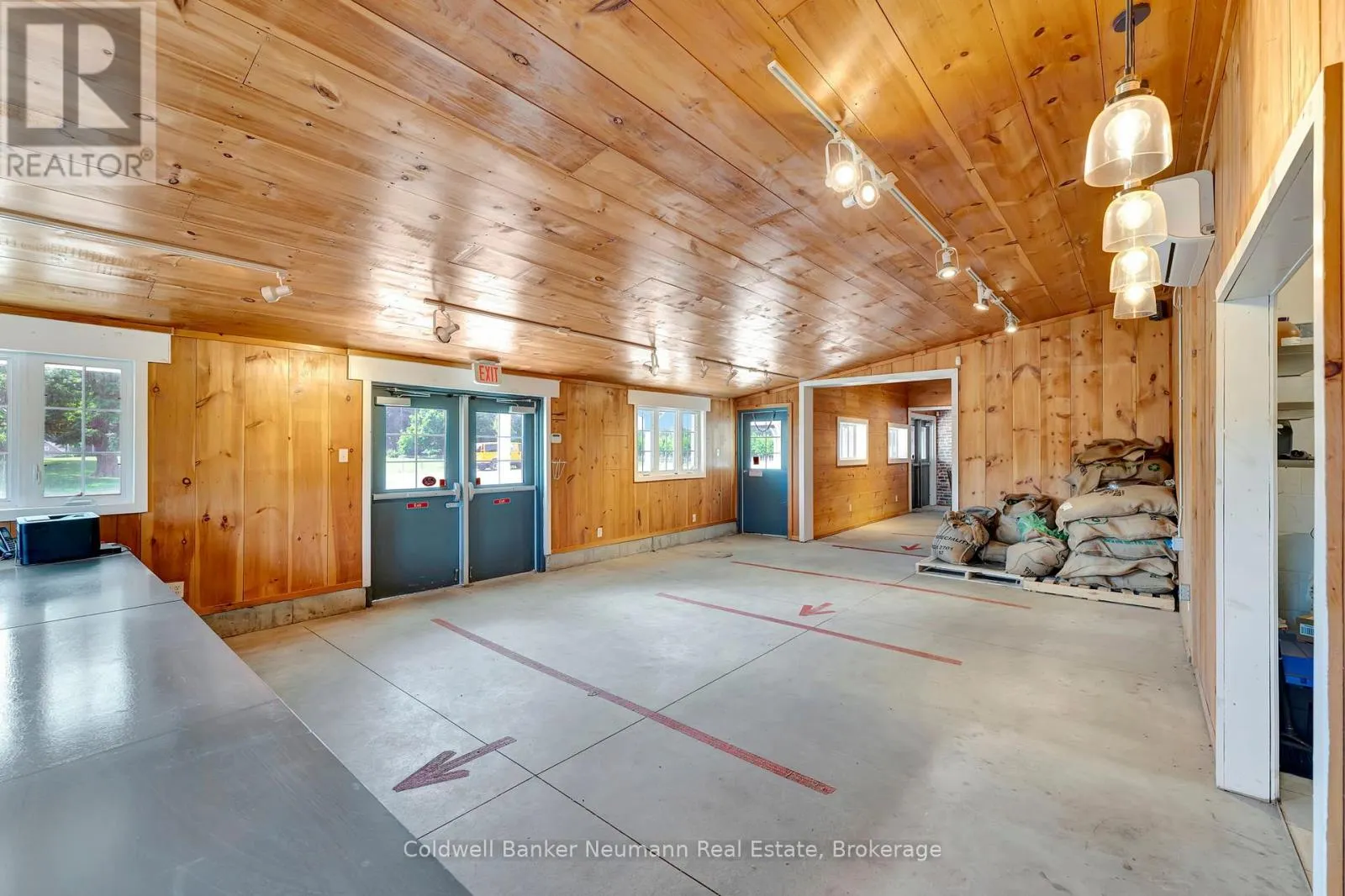 573 PARKSIDE DRIVE