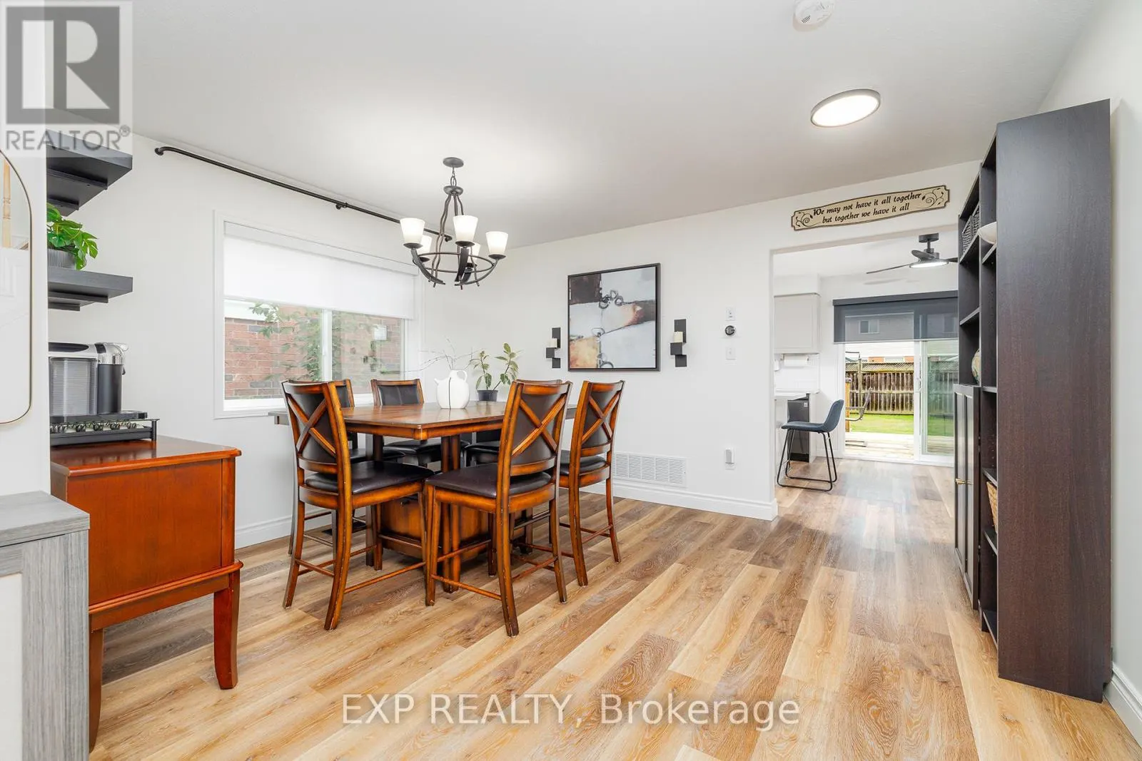 35 HOLLINRAKE AVENUE