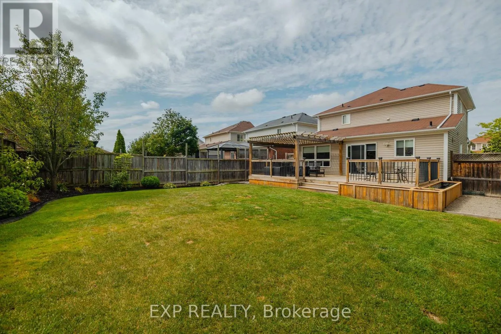 35 HOLLINRAKE AVENUE