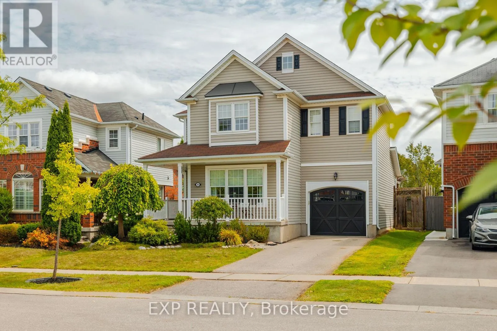 35 HOLLINRAKE AVENUE