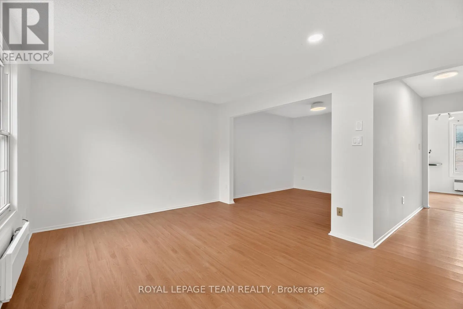 9 MOORSIDE PRIVATE