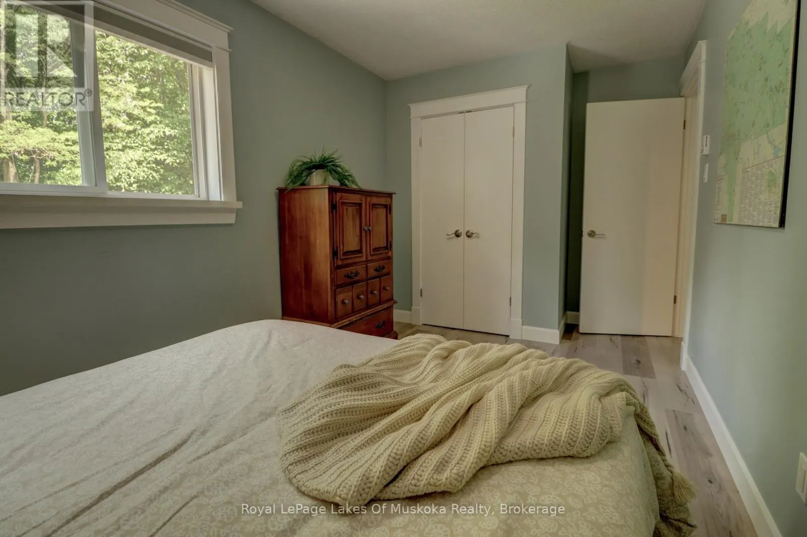 38 FLORENCE STREET W