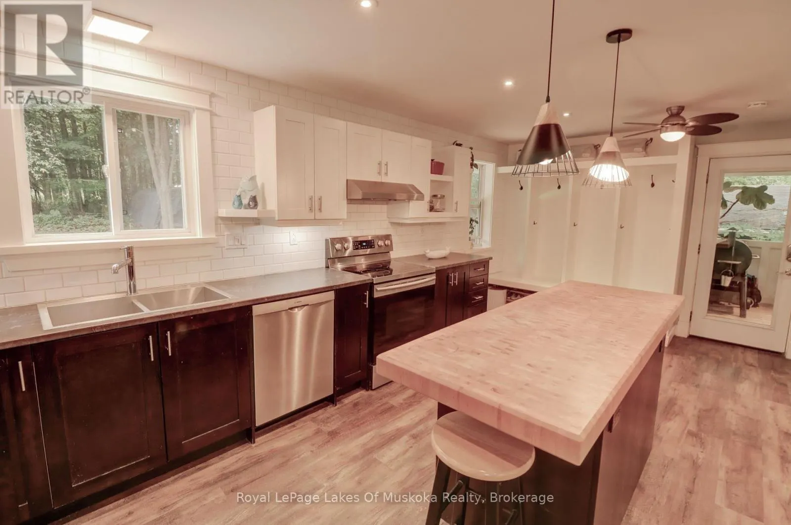 38 FLORENCE STREET W