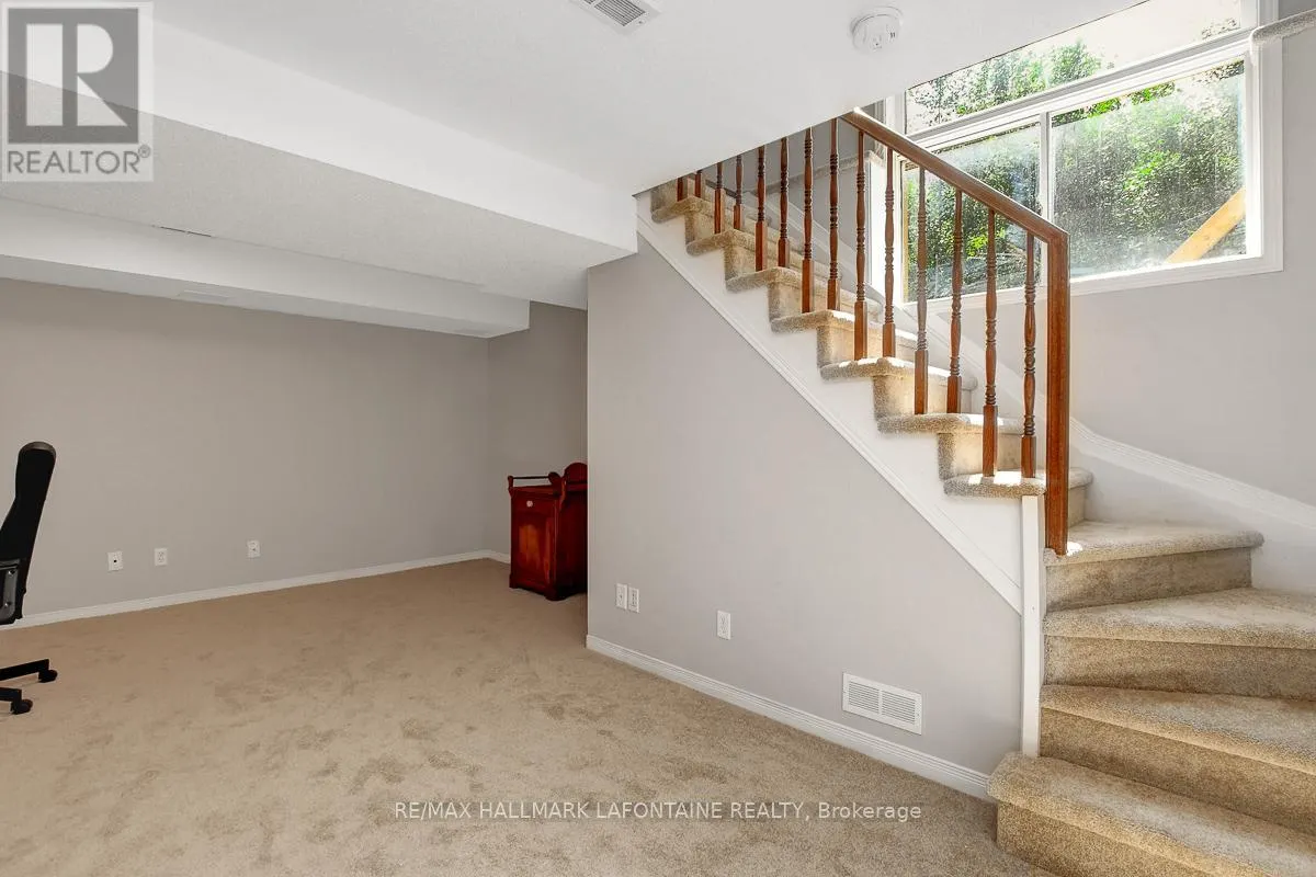 446 LAWLER CRESCENT