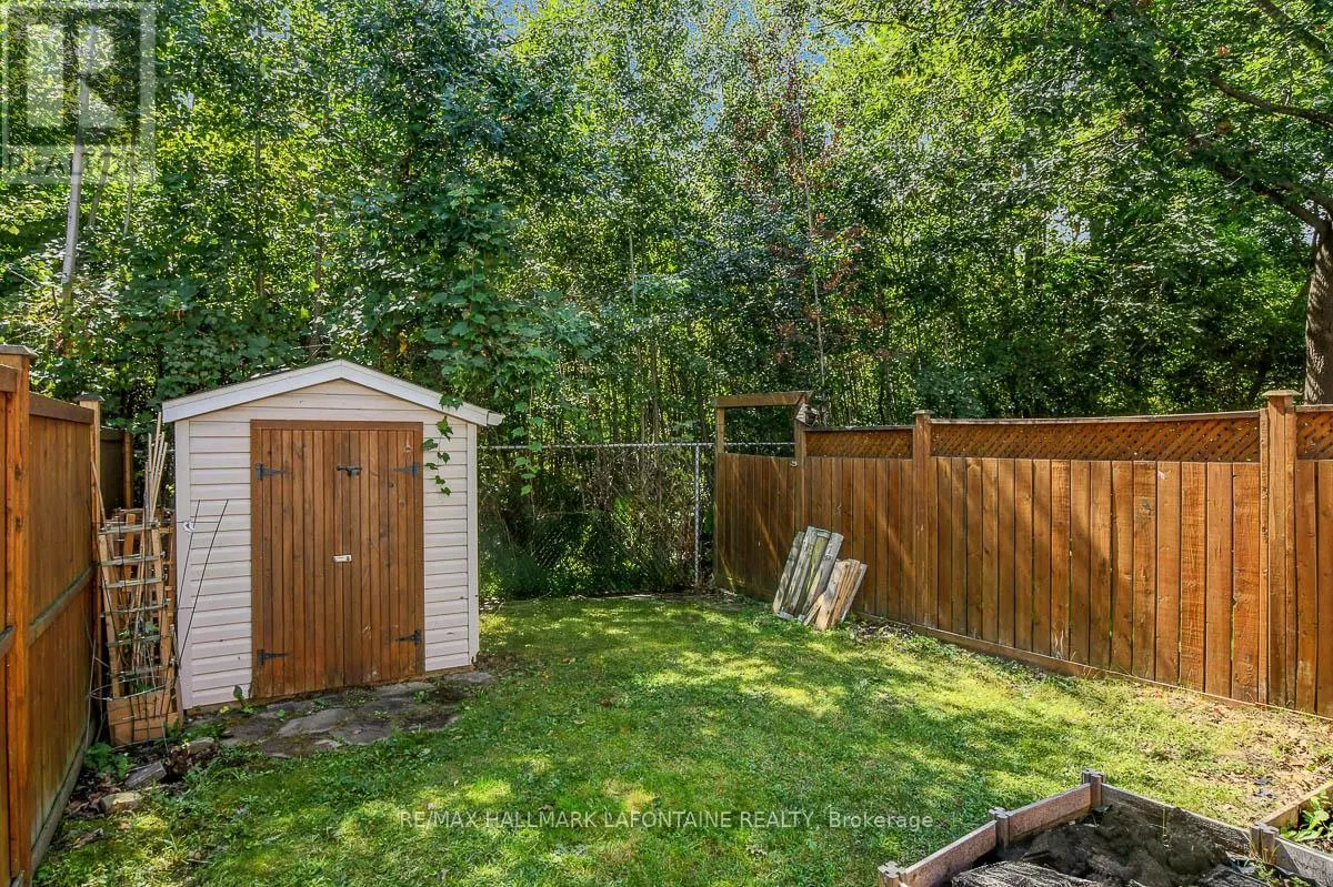 446 LAWLER CRESCENT