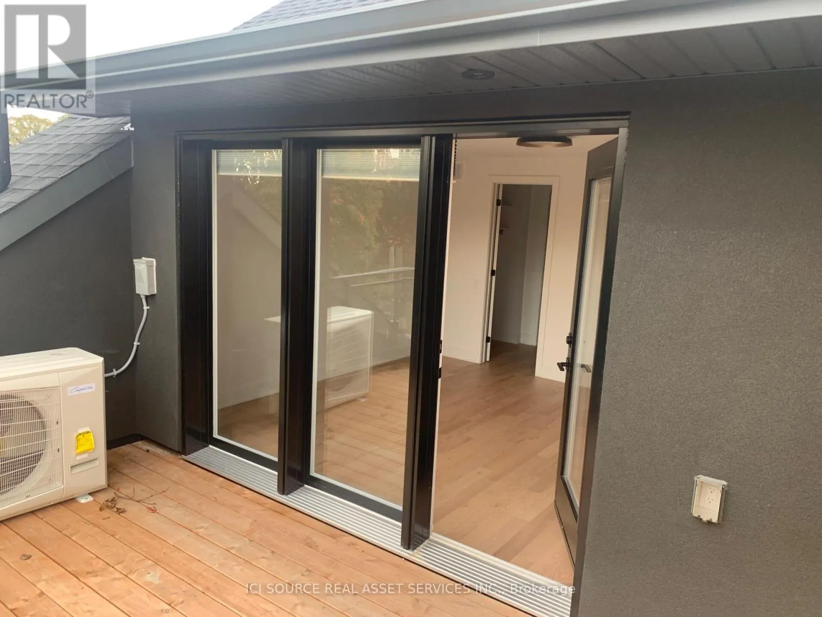 9B FAIRBAIRN STREET