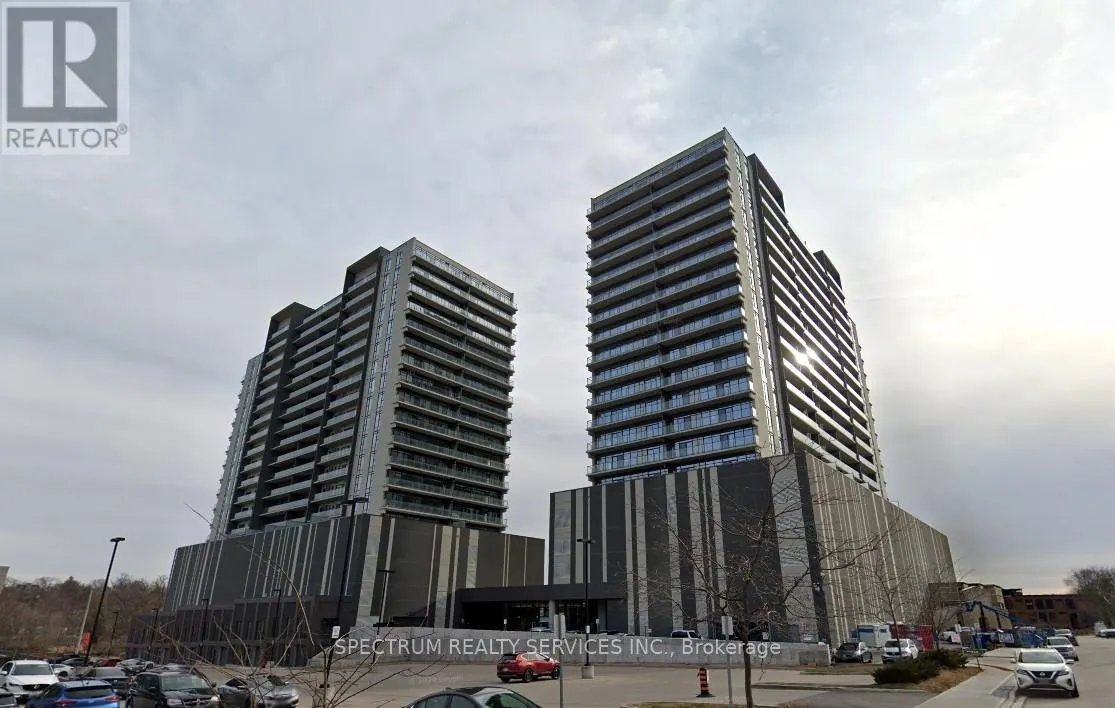 910 - 15 GLEBE STREET
